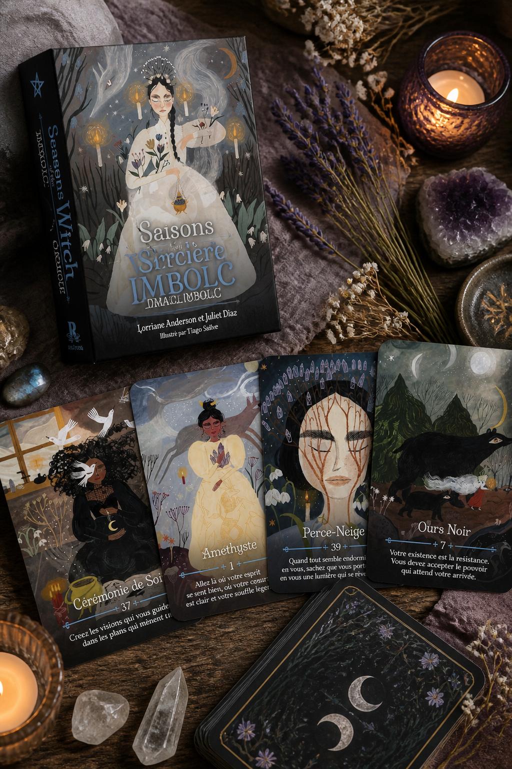 Saisons de la Sorcière – Oracle Imbolc : (44 Cartes Dorées et Livre Guide en Couleur de 112 Pages)