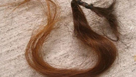 Sorcellerie avec des cheveux