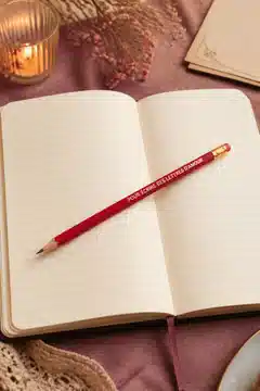 Sortilèges d'amour avec papier et crayon