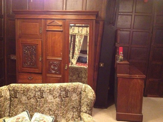 Dreaming with a Wardrobe